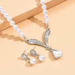 Load image into Gallery viewer, Ensemble Collier et Boucles d&#39;Oreilles avec Perles et Pendentif Goutte
