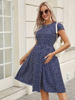 Load image into Gallery viewer, Robe de Grossesse à Pois bleue , Confort et Élégance
